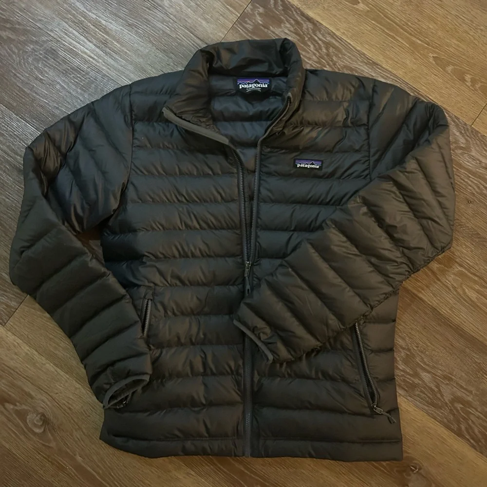 Patagonia Down Sweater - Picture 2 of 7